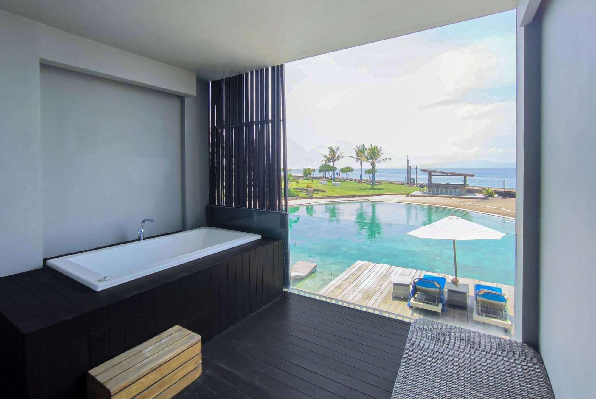Wyndham Tamansari Jivva Resort Bali Siyut Εξωτερικό φωτογραφία A bathroom at the hotel